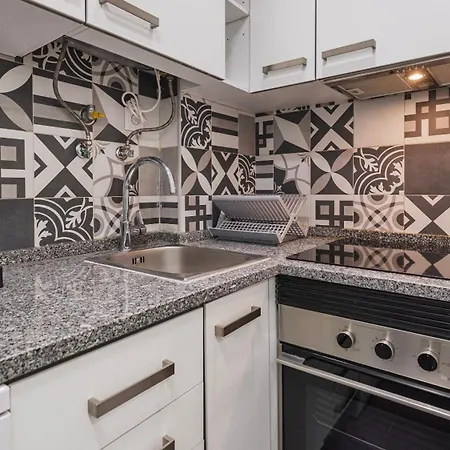 Alfama 1bdr By Lovelystay Apartment *